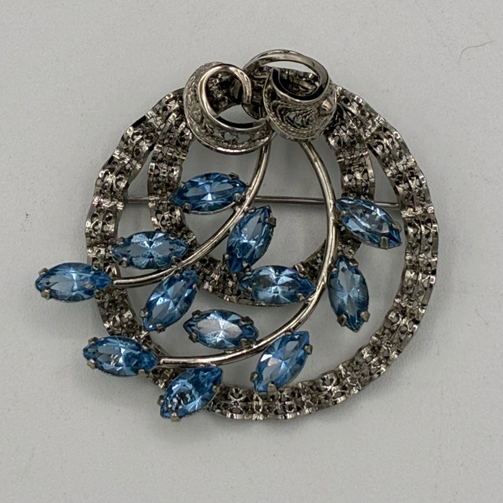 Elegant Vintage Ann Lee Sterling Silver & Lt Blue Stone Brooch